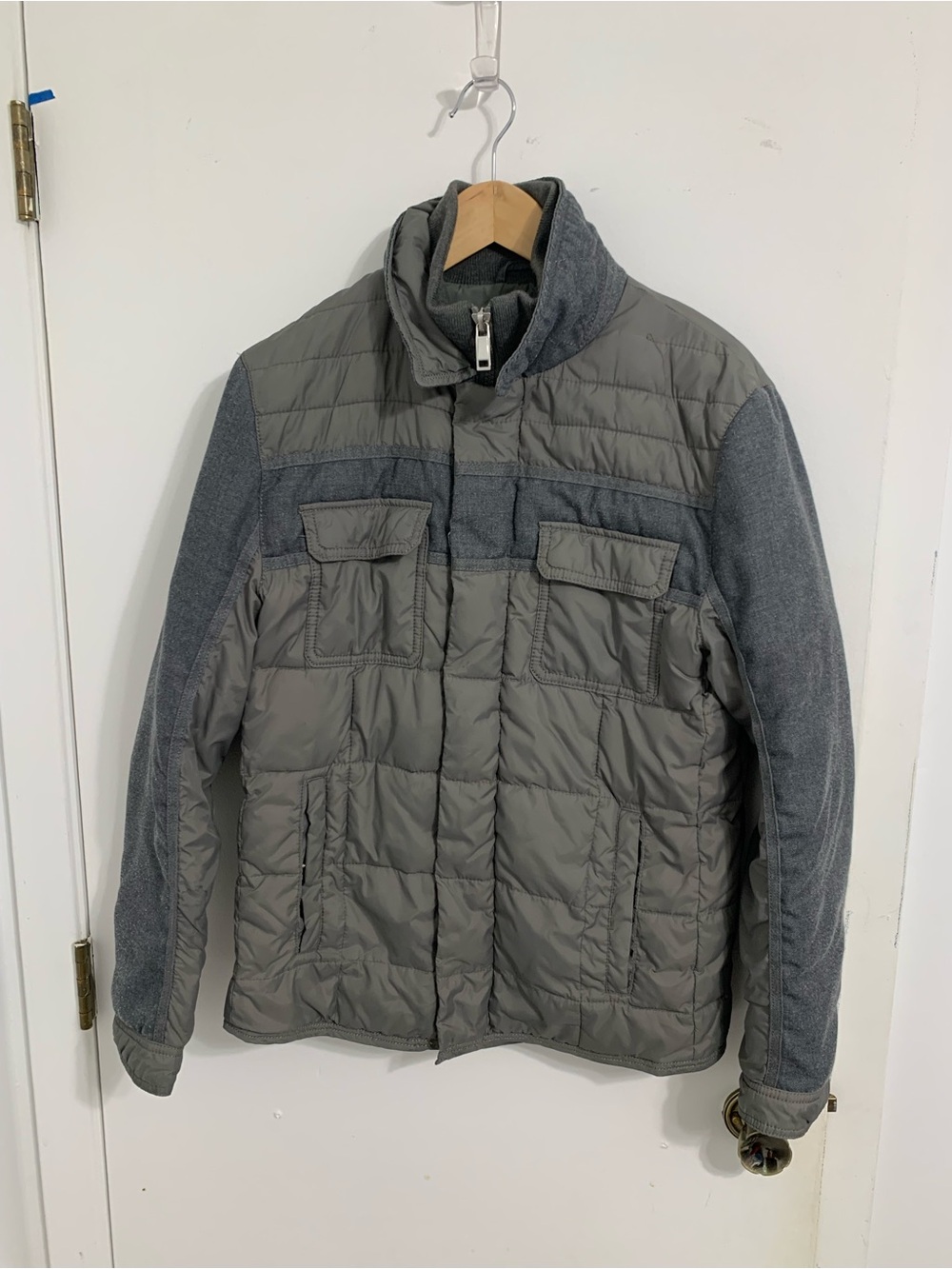 Zara Men's Quilted Grey Puffer Jacket with Knit Sleeves